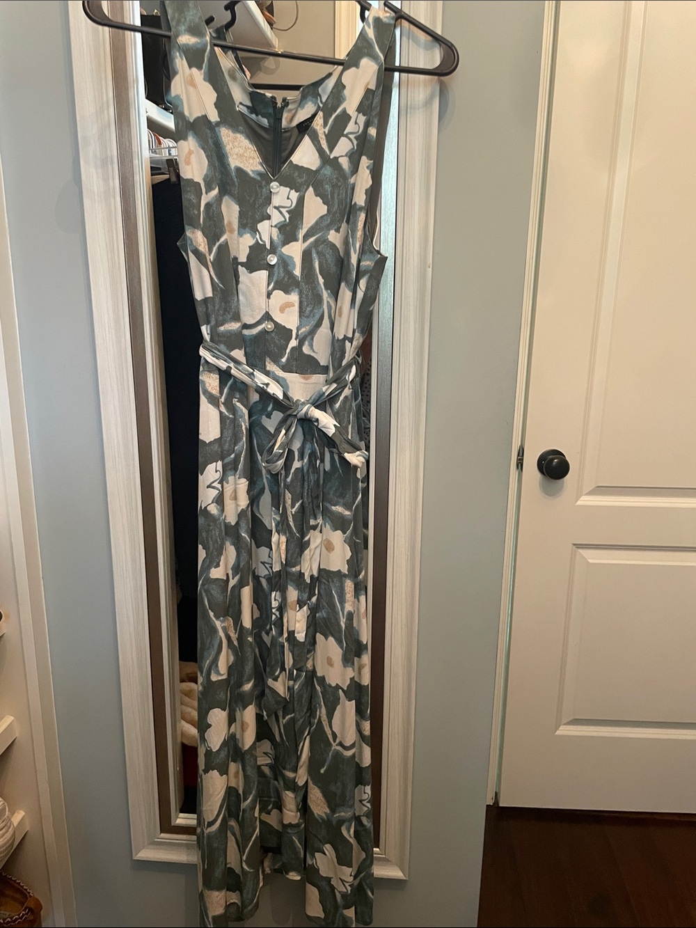 Ann Taylor Sleeveless Floral Maxi Dress in Sage and Cream